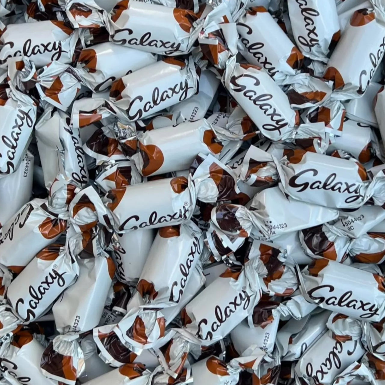 Celebrations Choose Your Own Chocolate Pick N Mix Vegetarian Halal Chocolate Candy Sweet Snacks