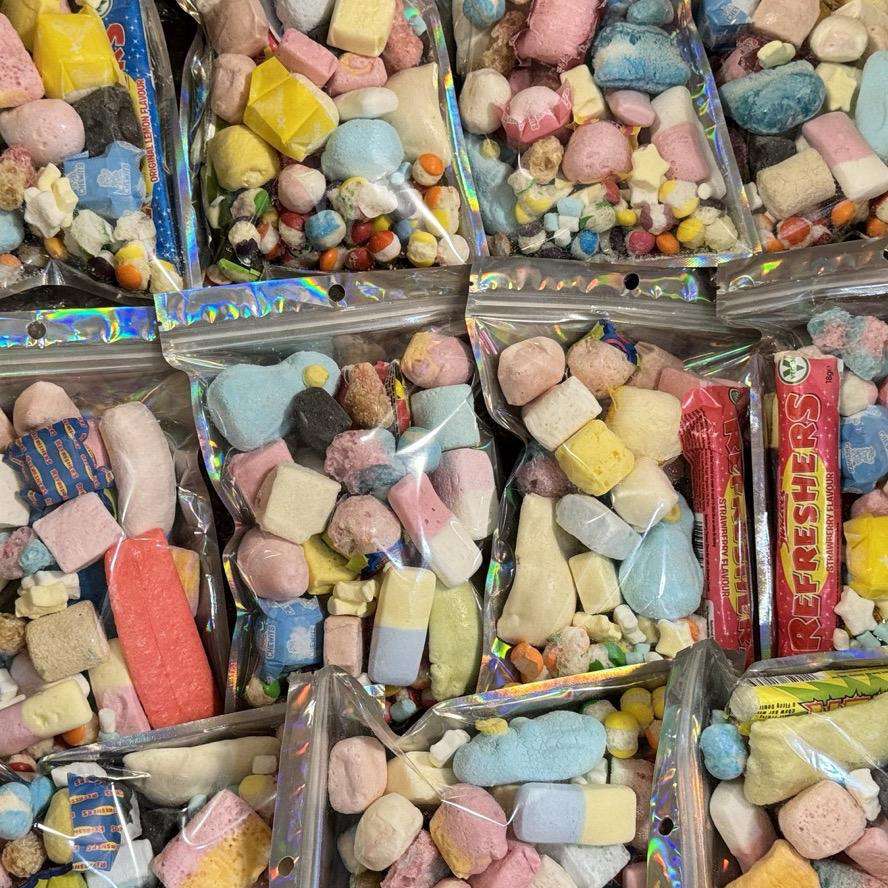 Freeze Dried Jumbo 160g XL Bag (not full of skittles). Huge Freeze Dried Candy Salad Snack Variety Bundle. Sour, Halal, Vegetarian available - Frosty Sweet Factory