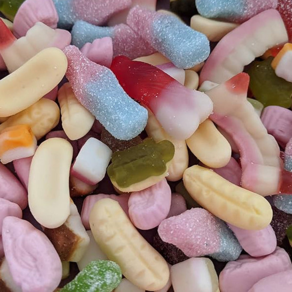 1KG Pick and Mix Sweets Huge Assortment of Retro, Fizzy, Gooey, Gummy & Jelly Favourites Perfect for Parties (Copy)