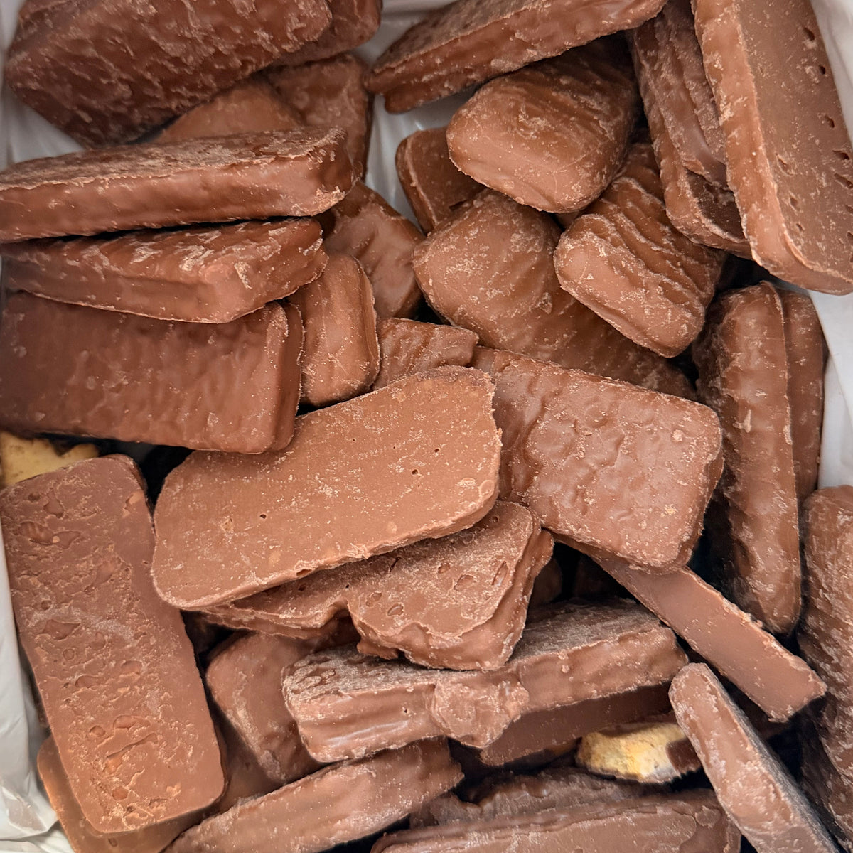 Fully Coated Chocolate Biscuit Bars Misfits Big Value 1KG Broken Biscuits